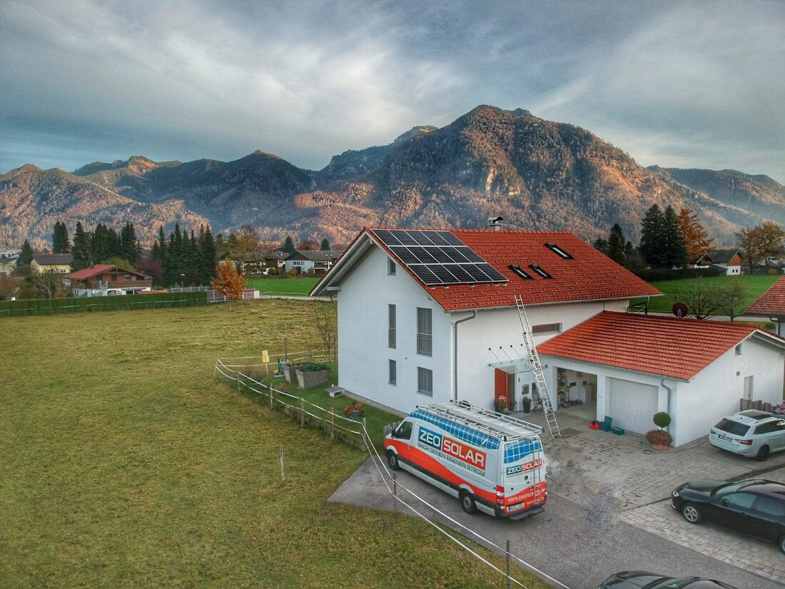 ZEO SOLAR Referenz – Einfamilienhaus mit PV-Anlage und Speicher